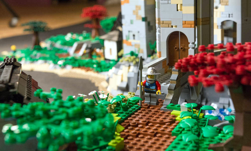 Illustration for article titled This gigantic Lego Keep has an irregular shape